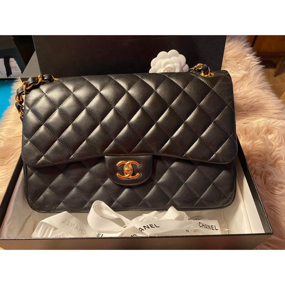 100% Authentic CHANEL Quilted Double Flap Jumbo Lambskin Black Shoulder Bag - Picture 2 of 16